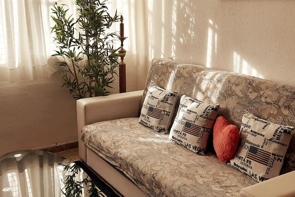 Exclusive House Close To Airport Эль-Прат-де-Льобрегат Экстерьер фото